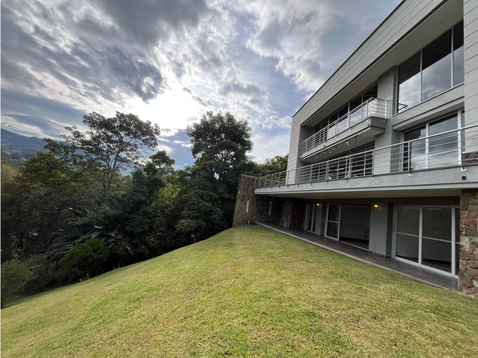 SE ARRIENDA O SE VENDE CASA EN EL TABLAZO, RIONEGRO.