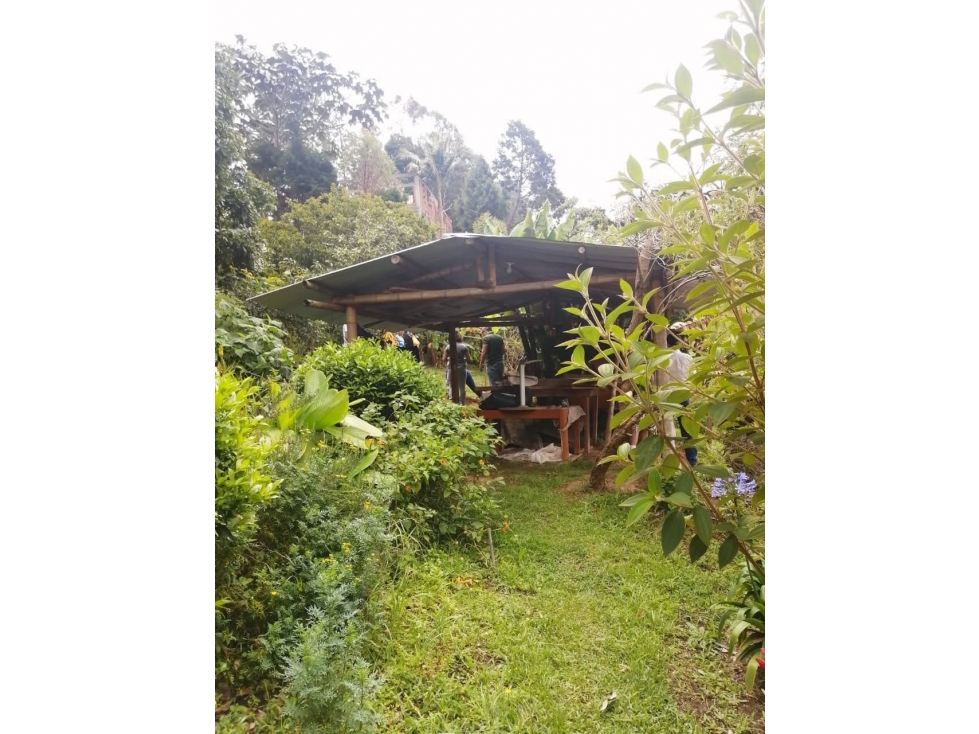 VENTA DE CASA CON LOTE EN GUARNE -VEREDA EL SANGO — foto 2