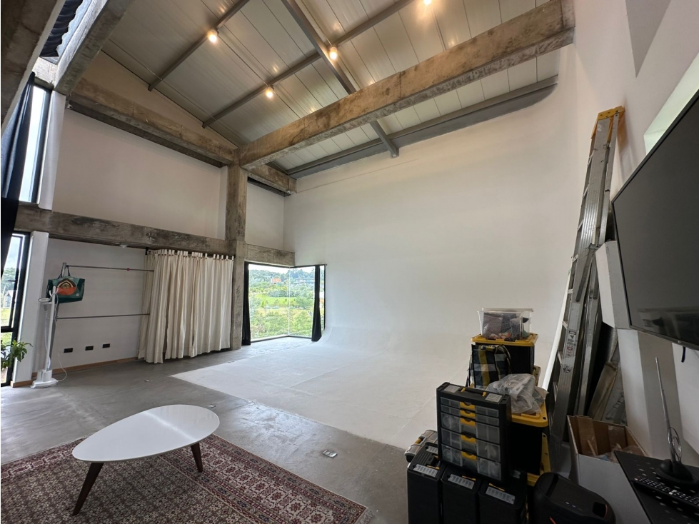 SE ARRIENDA BODEGA O ESTUDIO EN EL ALTO DE LAS PALMAS. - 2
