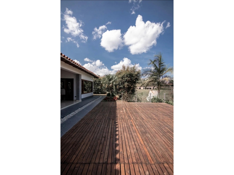SE ARRIENDA CASA DE LUJO AMOBLADA EN GUARNE. — foto 4