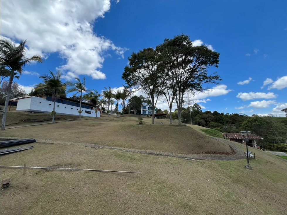 SE ARRIENDA CASA CAMPESTRE EN EL ALTO DE LAS PALMAS