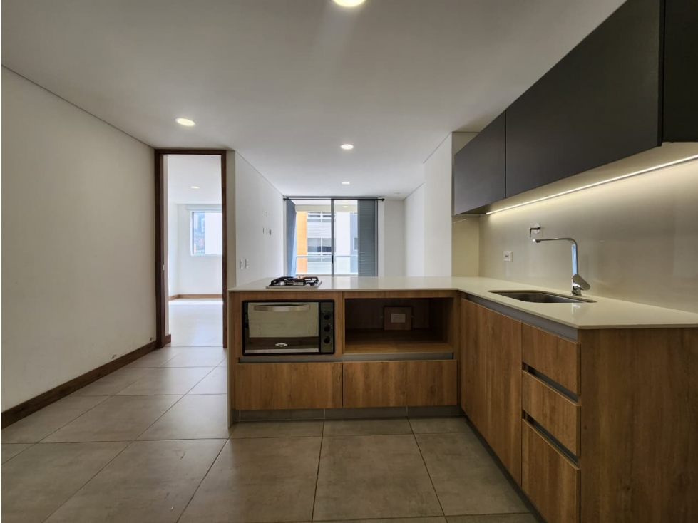 SE VENDE APARTAMENTO EN CIUDAD DEL RIO, POBLADO.