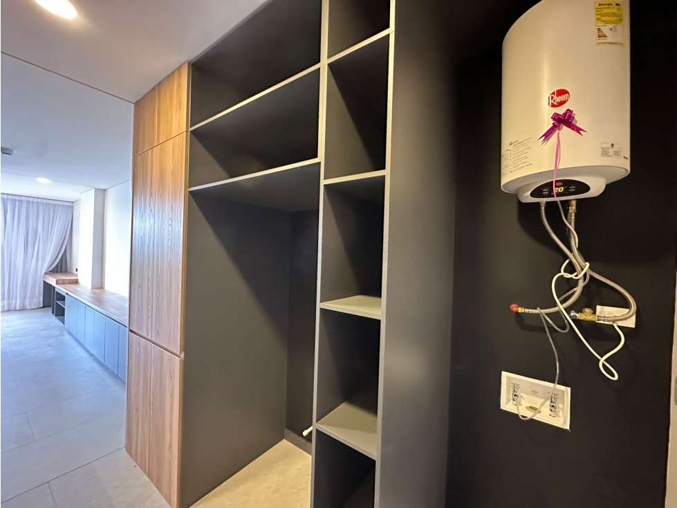 SE ARRIENDA APARTAESTUDIO DE LUJO EN EL ALTO DE LAS PALMAS. — foto 5