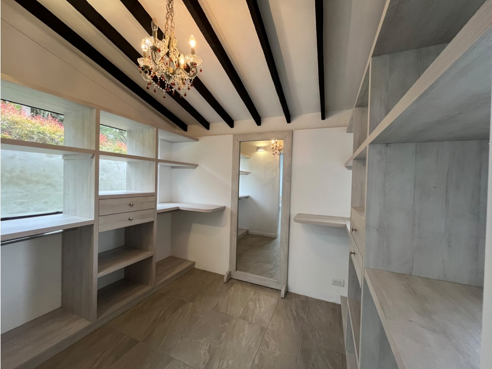 SE ARRIENDA HERMOSA CASA EN SECTOR EL ESCOBERO — foto 6
