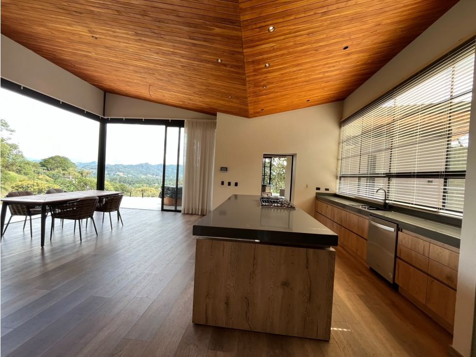 SE VENDE CASA DE LUJO PARA ESTRENAR EN EL RETIRO, SECTOR FIZEBAD — foto 4