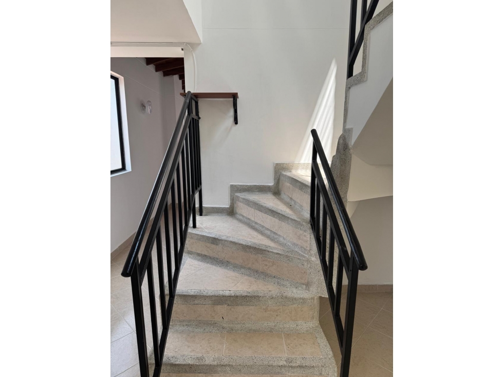 SE VENDE APARTAMENTO EN EL BARRIO EL PORTAL DE ENVIGADO. — foto 5