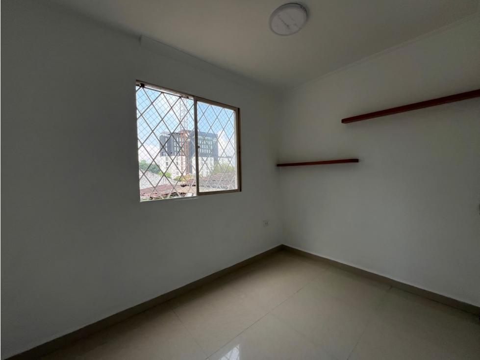 SE ARRIENDA CASA COMERCIAL EN MILLA DE ORO. — foto 6