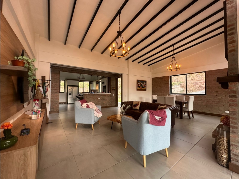 SE ARRIENDA O SE VENDE CASA DE UN SOLO NIVEL EN EL RETIRO. — foto 4