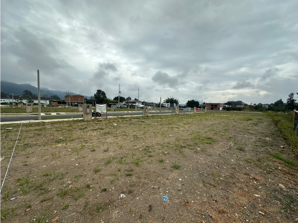 SE VENDE LOTE EN LA CEJA CON PRECIO DE OPORTUNIDAD — foto 4