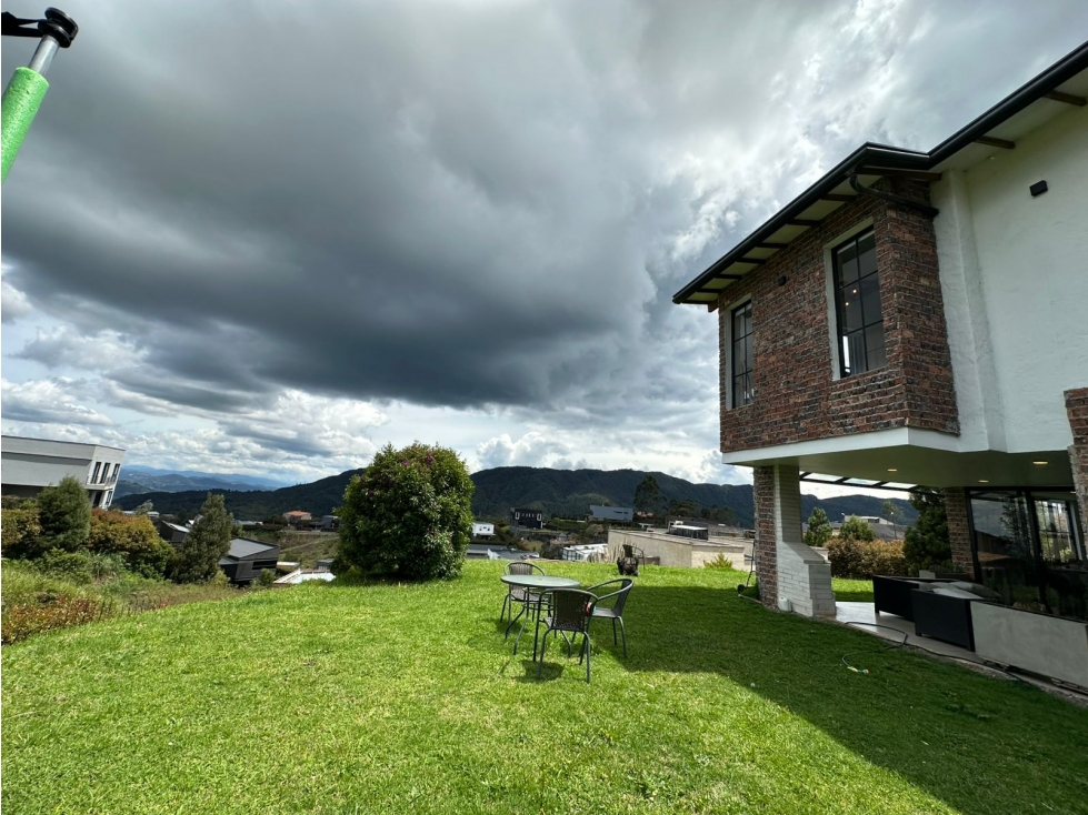 SE VENDE CASA EN LA LOMA DEL ESCOBERO — foto 4
