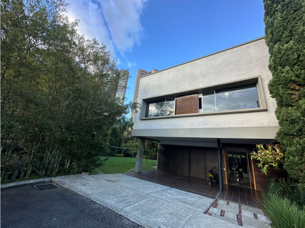 CASA DE LUJO EN VENTA UBICADA EN SAN LUCAS.
