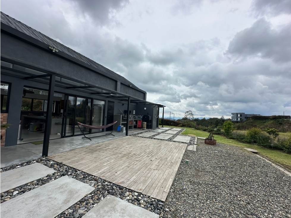 SE VENDE CASA DE LUJO EN LA LOMA DEL ESCOBERO — foto 3