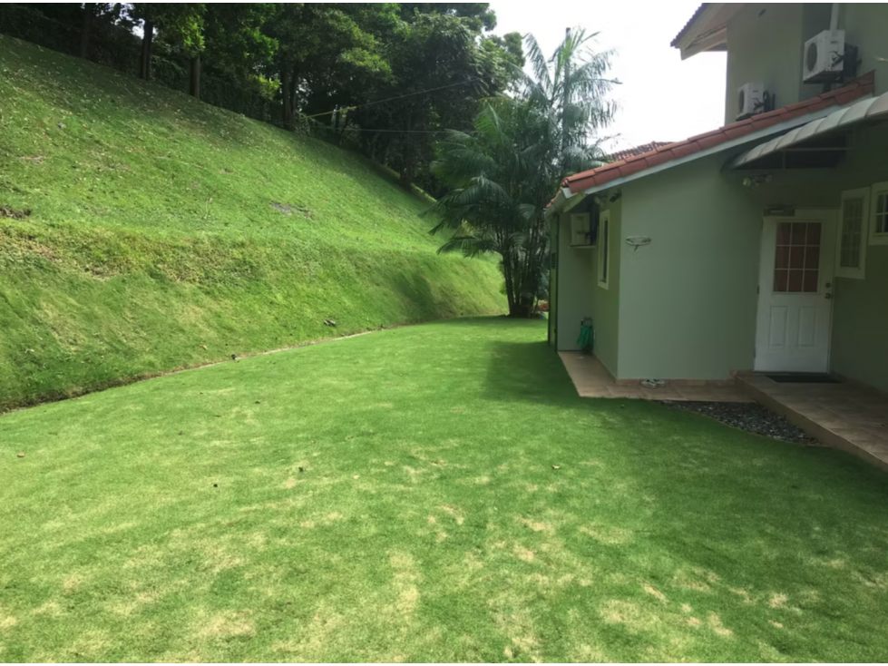 Villa Lucre - Casa en Venta con Amplio Terreno - 2