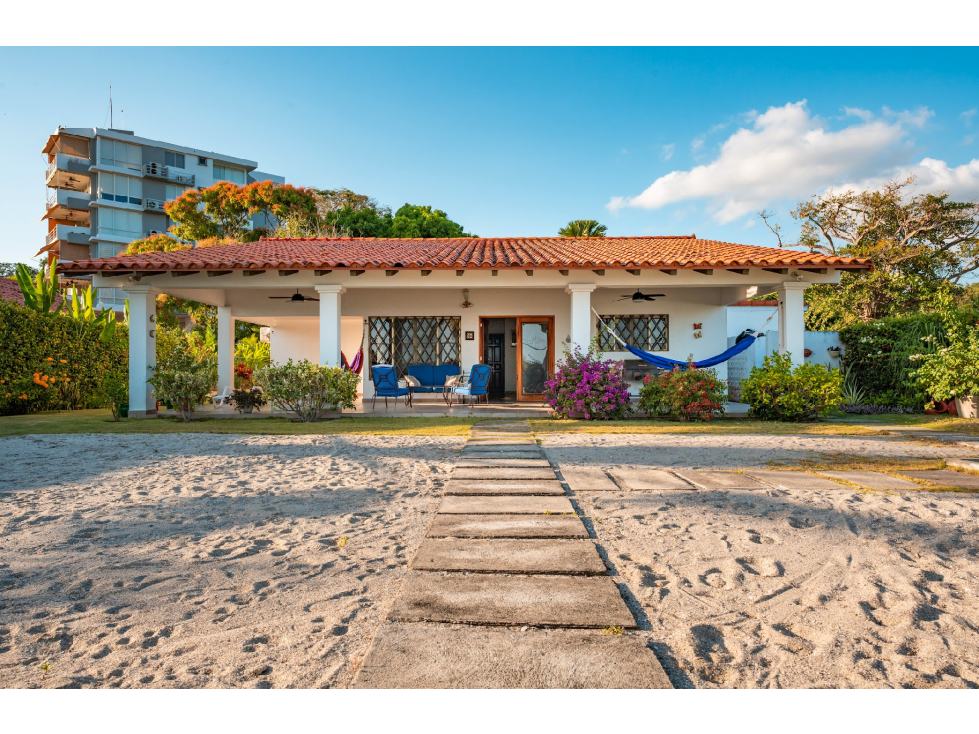 Playa Blanca - Venta de Casa de Playa frente al Mar - 5
