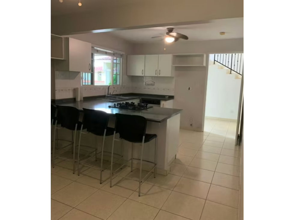 Villa Lucre - Casa en Venta con Amplio Terreno - 5
