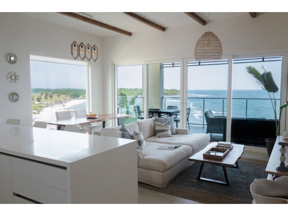 Venta de Apartamento, Playa Escondida - 2