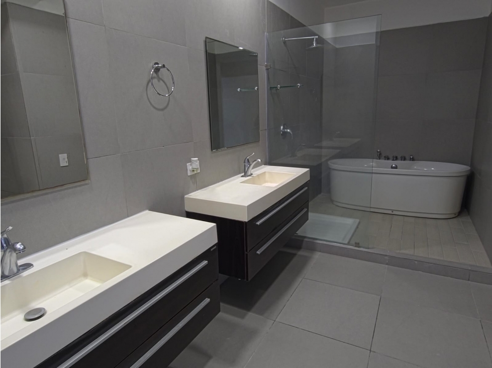 Avenida Balboa - Venta o Alquiler de Apartamento en Ph Yatch Club — foto 4