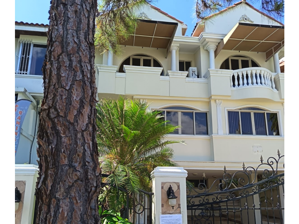 Obarrio - Alquiler de Casa Duplex - 1