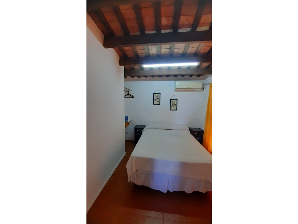 ¡Importante Vivienda Residencial + Departamentos con Cocheras! - 5