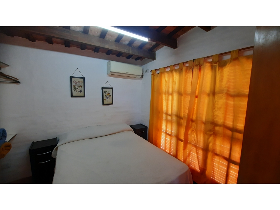 ¡Importante Vivienda Residencial + Departamentos con Cocheras! - 6