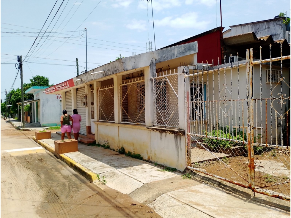 LOCAL COMERCIAL 3 CORTINAS CON CASA EN LOMA BONITA OAX - 4