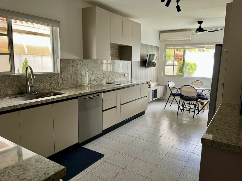 Casa en Costa del Este con piscina privada y jardín — foto 4