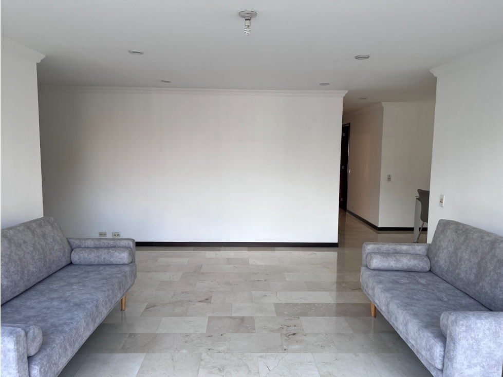 Apartamento de 3 alcobas en venta. Medellín, El Poblado Tv Inferior — foto 4