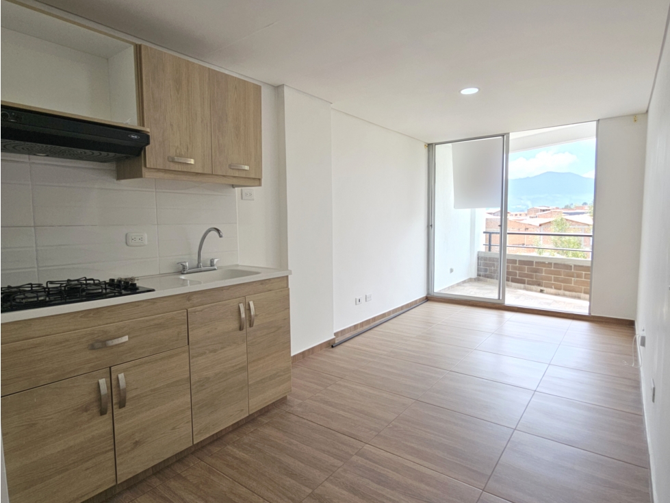 Apartamento de 3 alcobas en venta. La Ceja, Vía La Ceja-Rionegro
