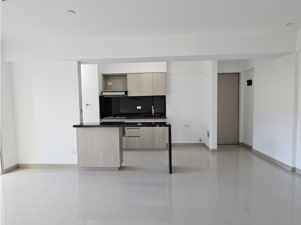 Apartamento de 3 alcobas en venta. Sabaneta, Tres Esquinas