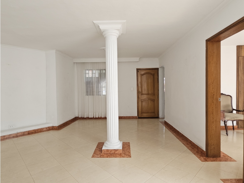 Casa primer piso de 3 alcobas en venta. Medellín, Boston — foto 2
