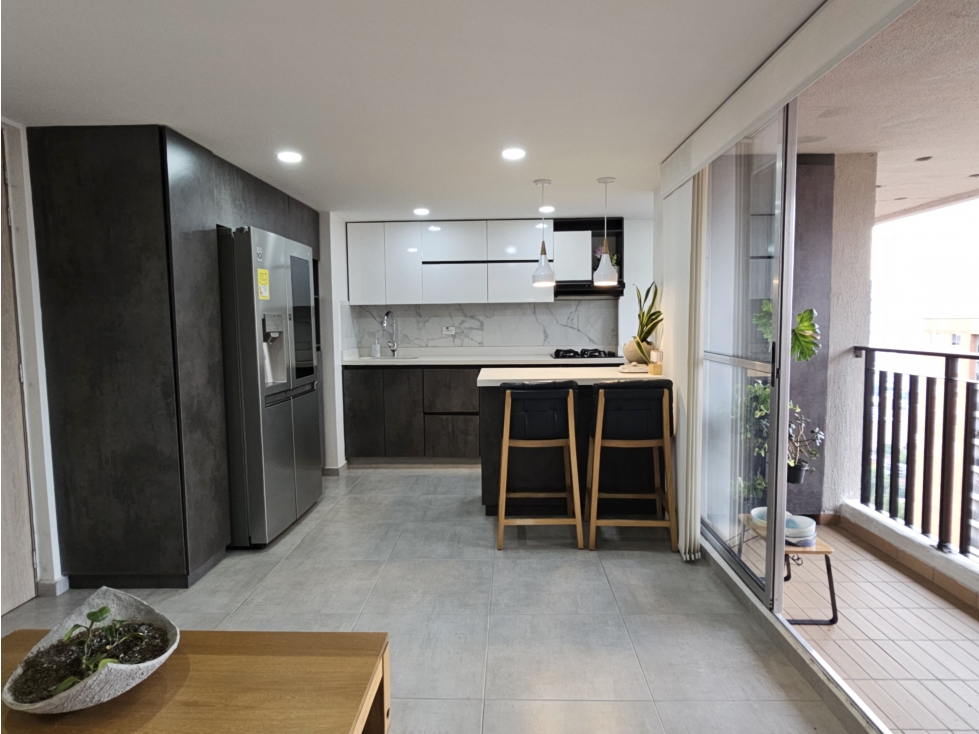 Apartamento de 2 alcobas posibilidad de 3. Sabaneta, Las Lomitas