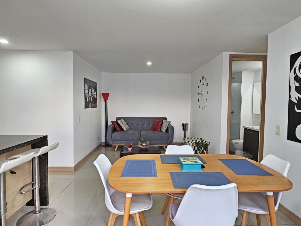 Apartamento de 3 alcobas en venta. Sabaneta, Tres Esquinas — foto 3