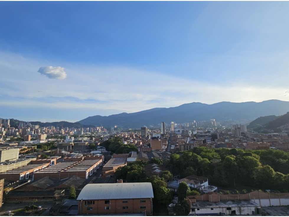 Apartamento de 3 alcobas en venta. Itagüí, Ciudad Coltejer — foto 2