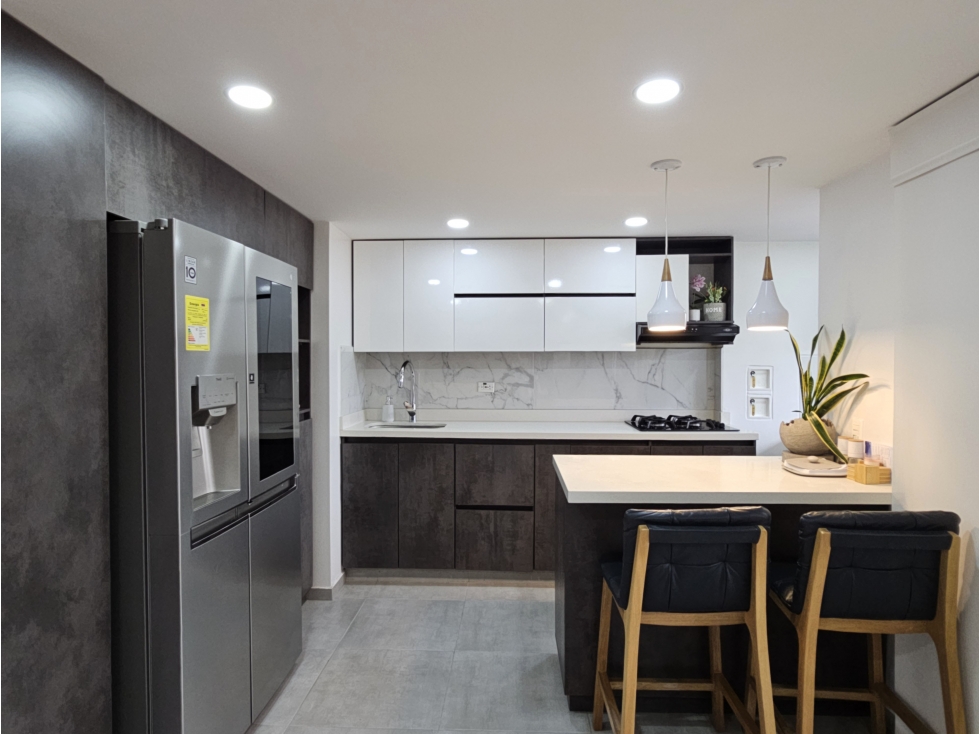Apartamento de 2 alcobas posibilidad de 3. Sabaneta, Las Lomitas — foto 2