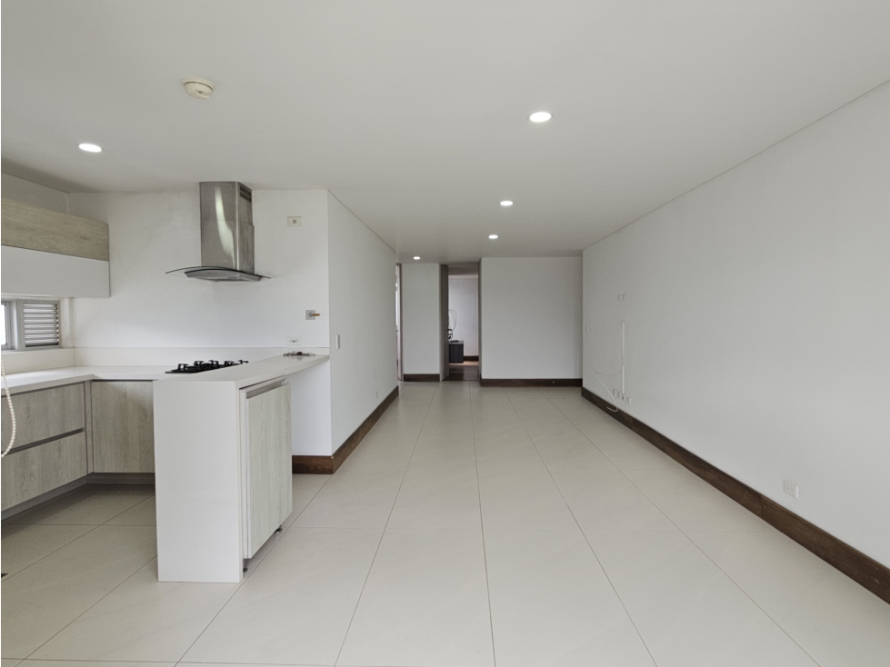 Apartamento de 3 alcobas con baño en venta. Sabaneta, Las Lomitas — foto 3