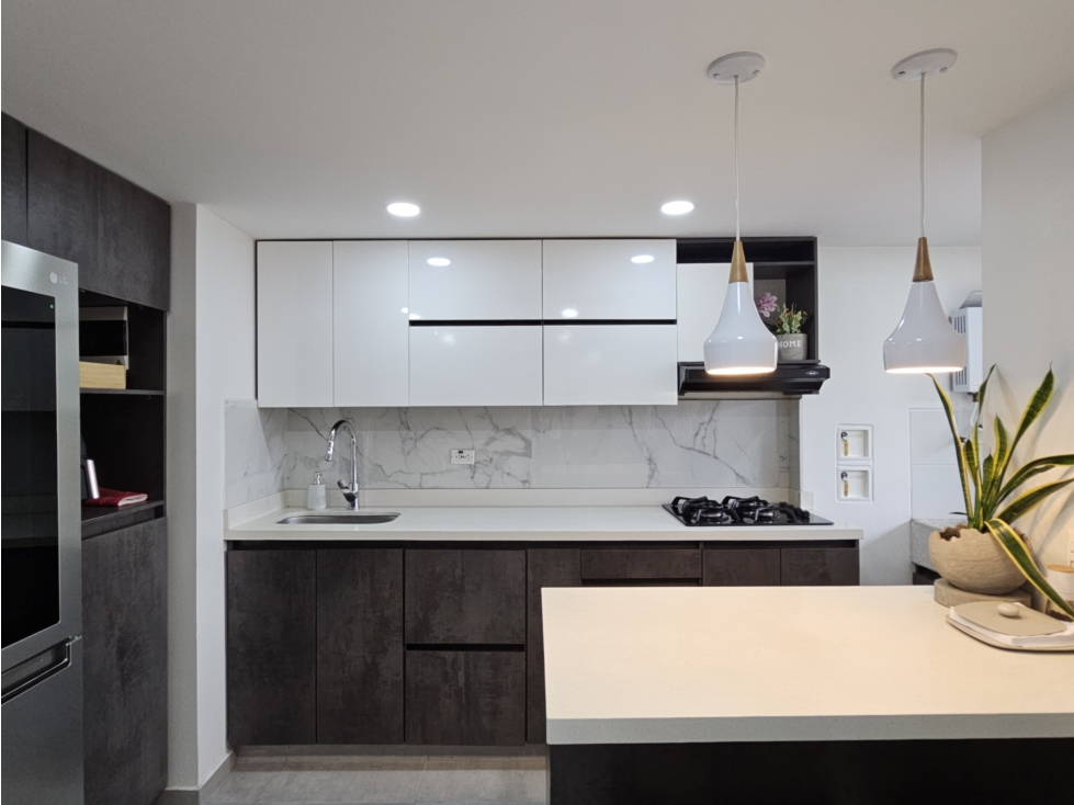 Apartamento de 2 alcobas posibilidad de 3. Sabaneta, Las Lomitas — foto 3