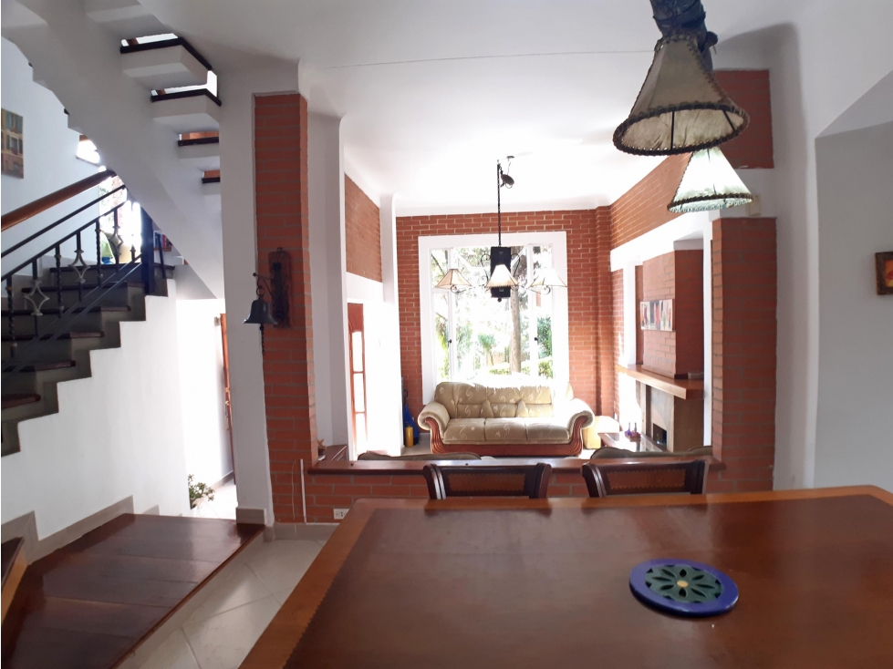 Casa de 4 alcobas en venta, Sabaneta Las Lomitas — foto 2
