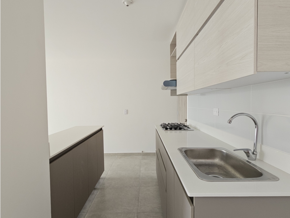 Apartamento de 3 alcobas en venta. Sabaneta, Las Lomitas — foto 5
