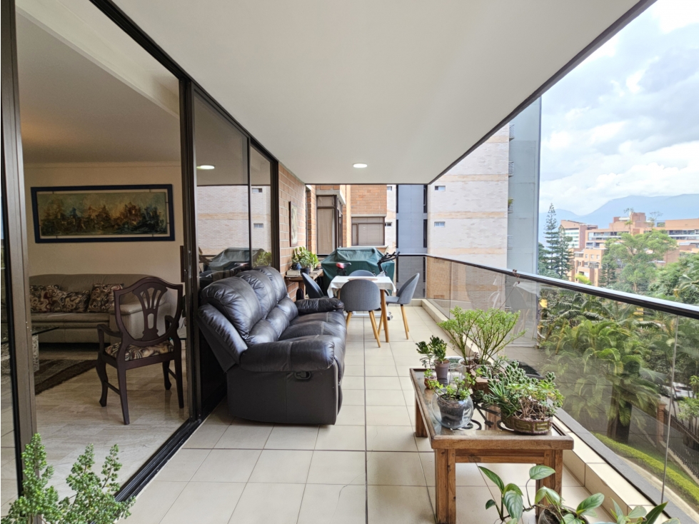 Apartamento de 4 alcobas en venta. Medellín, El Poblado Alejandría — foto 4