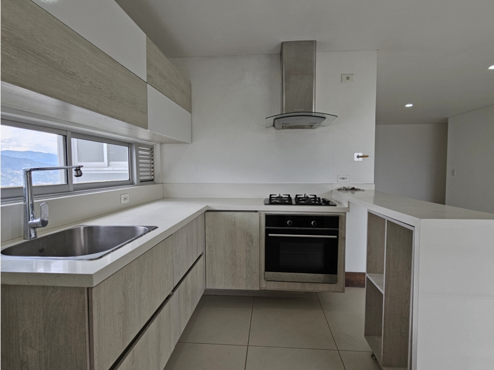 Apartamento de 3 alcobas con baño en venta. Sabaneta, Las Lomitas — foto 4