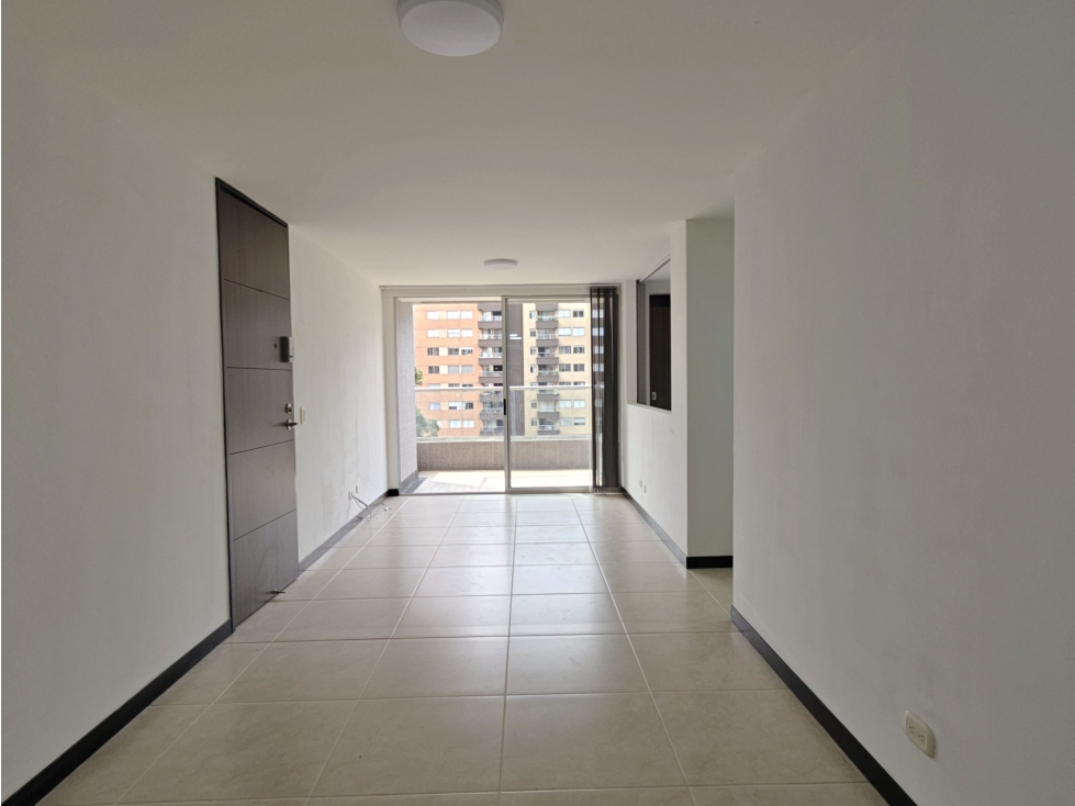 Apartamento de 3 alcobas y servicio en venta. Sabaneta, San José — foto 5