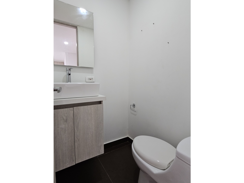 Apartamento de 3 alcobas con baño en venta. Sabaneta, Las Lomitas — foto 6