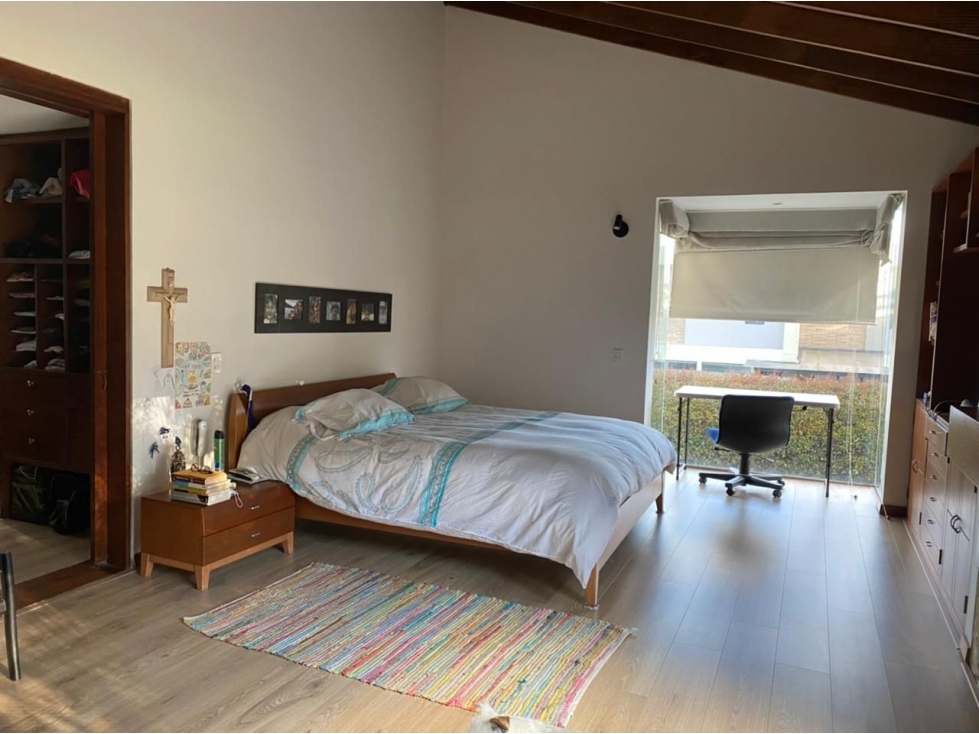 ESPACTACULAR CASA EN SAN SIMON