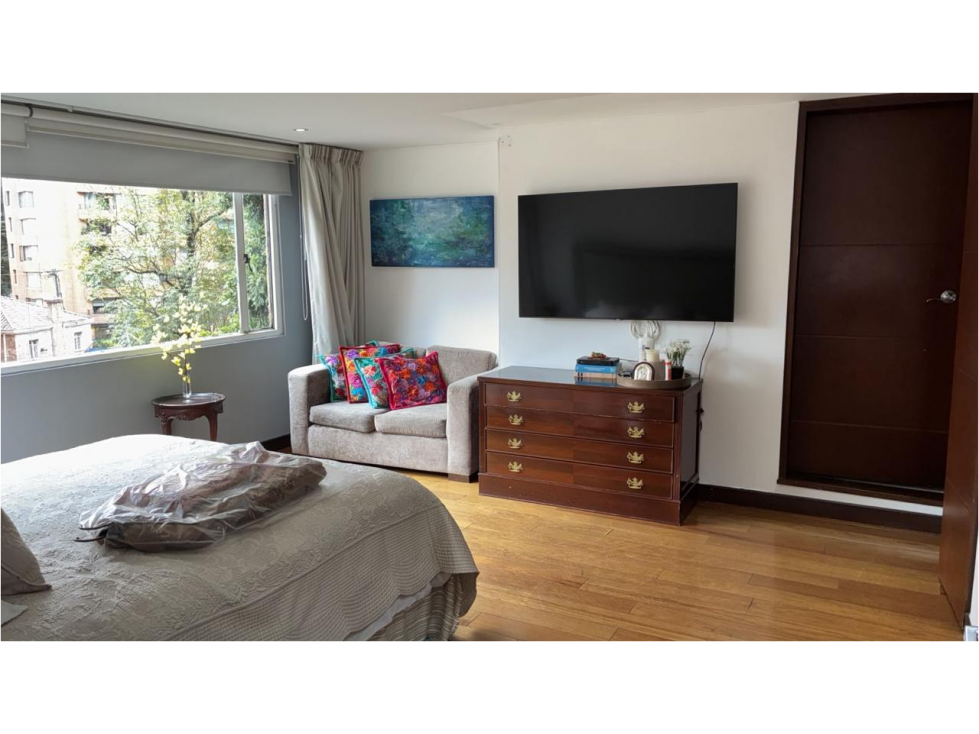 APARTAMENTO DE 4 HABITACIONES EN EL NOGAL — foto 2