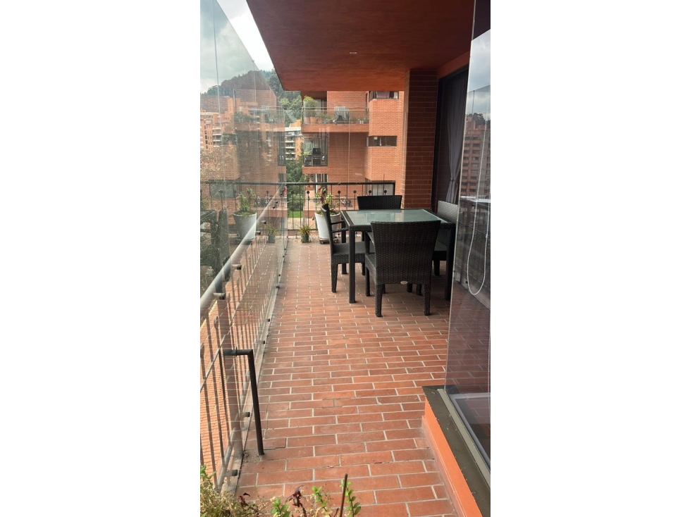 APARTAMENTO EN CERROS DE LOS ALPES, EXCELENTE VISTA — foto 3