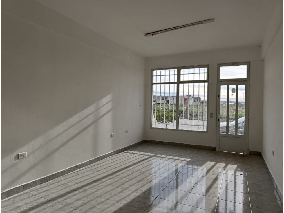 Alquiler Local comercial, calle España 1400, $650.000 - 2