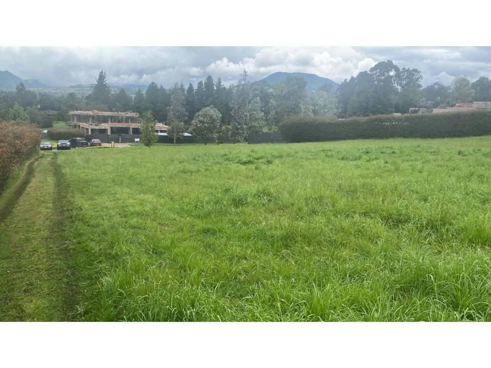 LOTE EN VENTA LA RESERVA DE POTOSI - 2