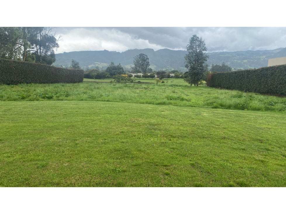 LOTE EN VENTA LA RESERVA DE POTOSI - 2