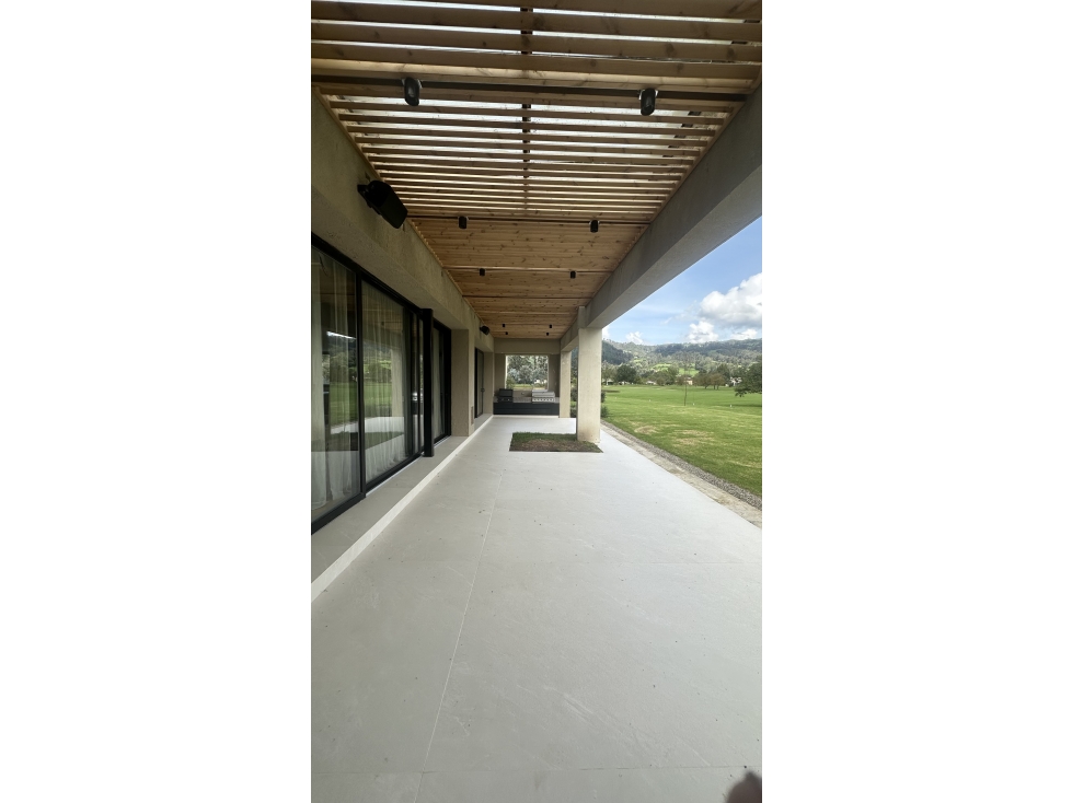 VENDO CASA EN LA PRADERA DE POTOSI — foto 2
