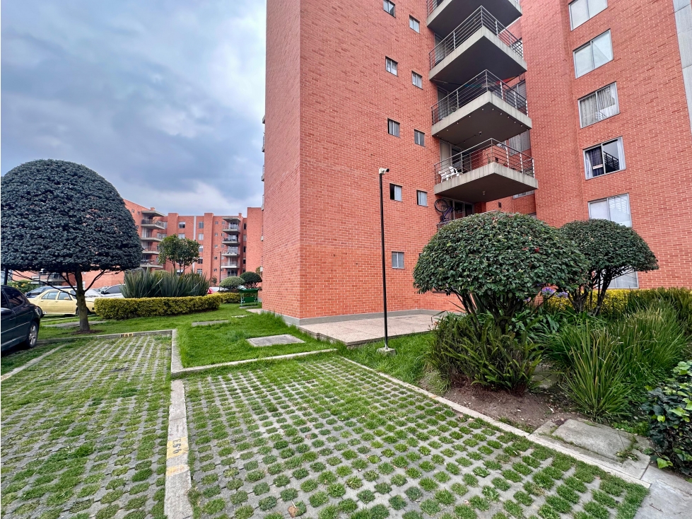 se vende apartamento conjunto alambra Madrid
